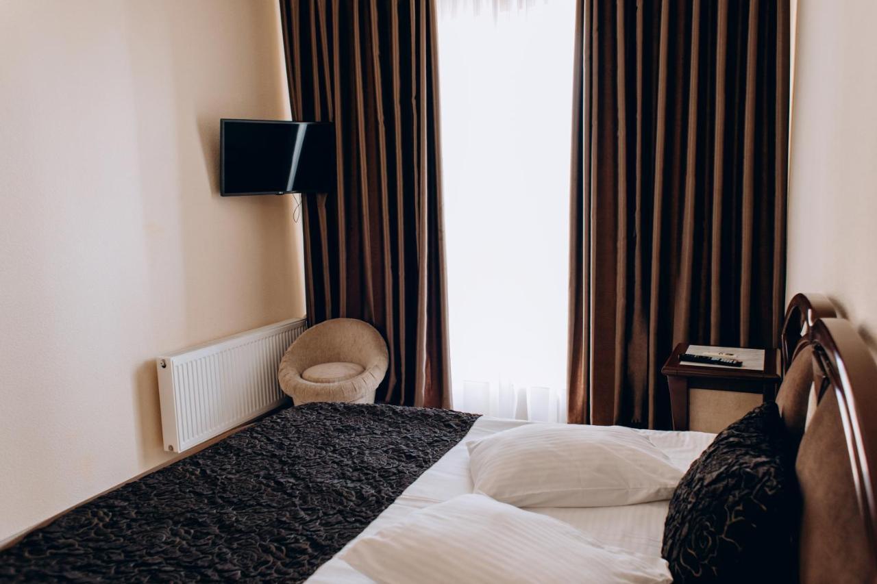 Hotel Da Nonna Odessa Extérieur photo
